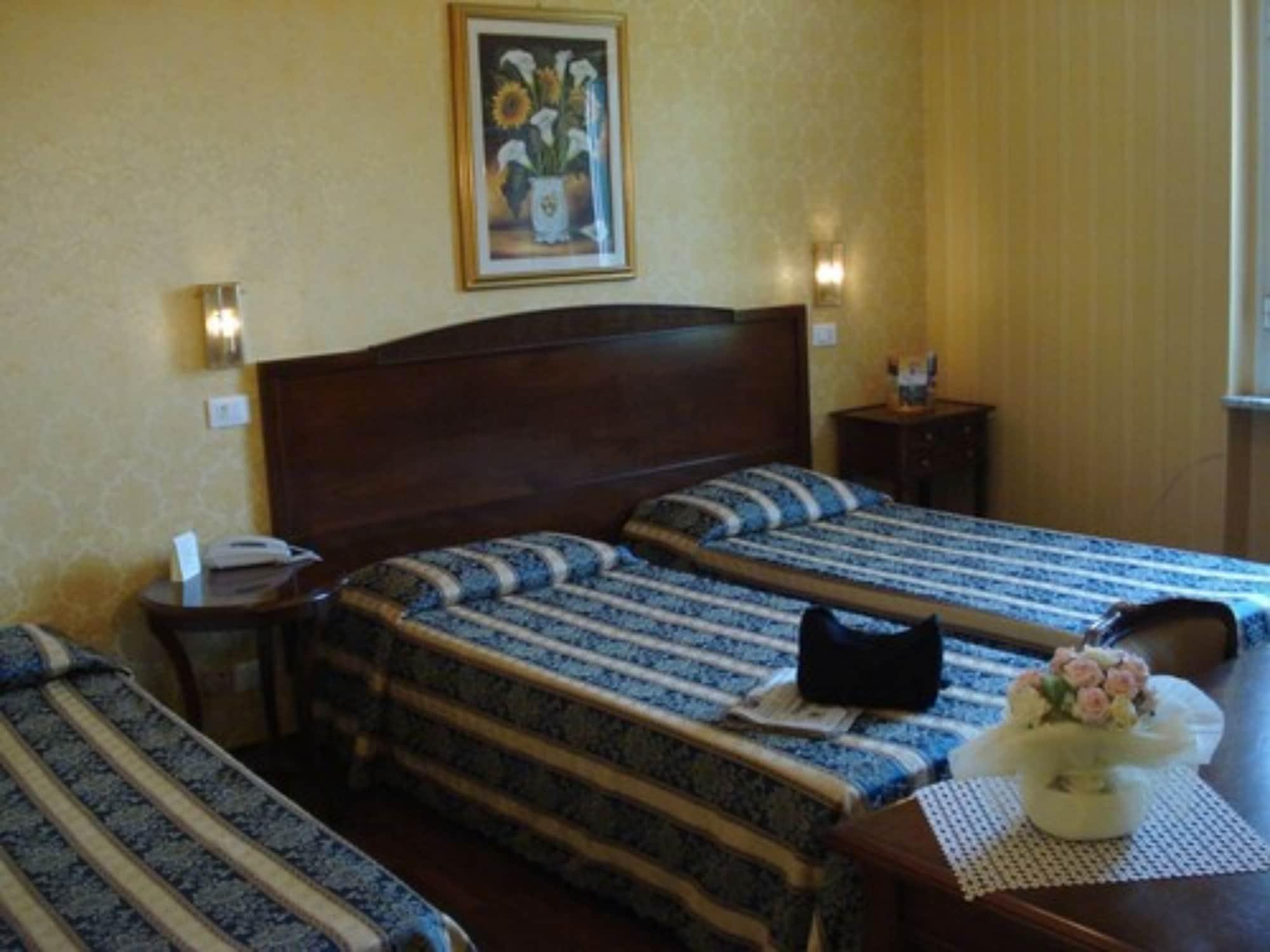 Hotel Villa Aricia Арічча Екстер'єр фото