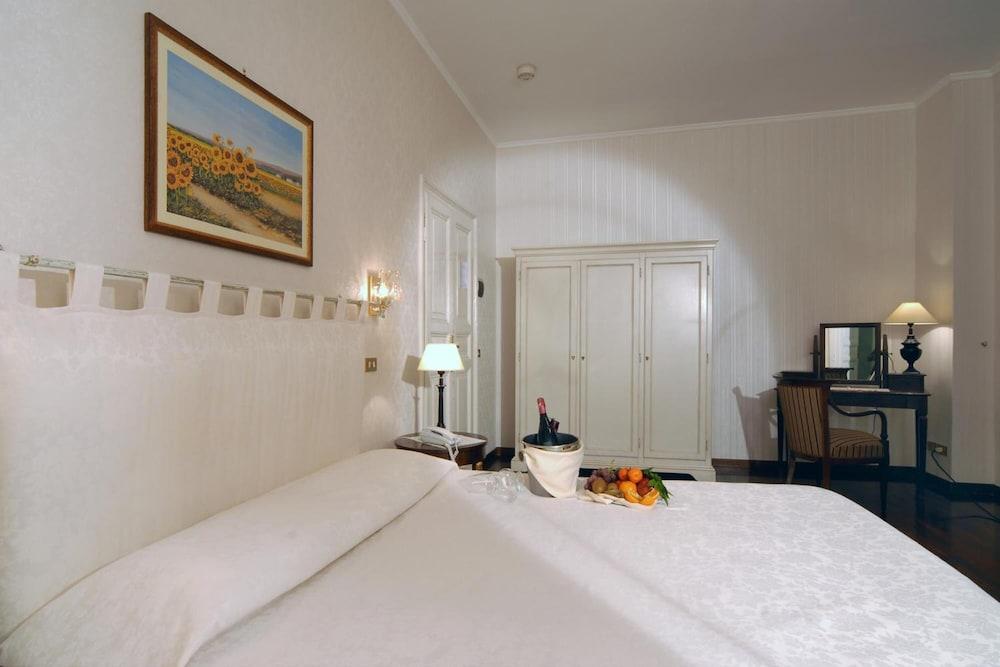 Hotel Villa Aricia Арічча Екстер'єр фото