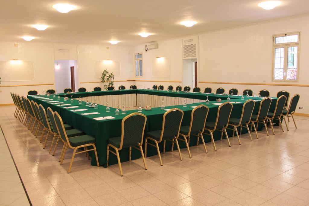 Hotel Villa Aricia Арічча Екстер'єр фото