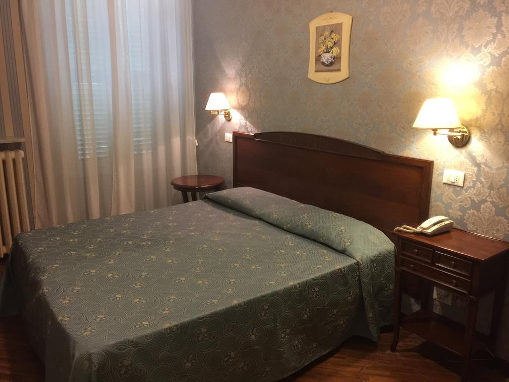 Hotel Villa Aricia Арічча Екстер'єр фото